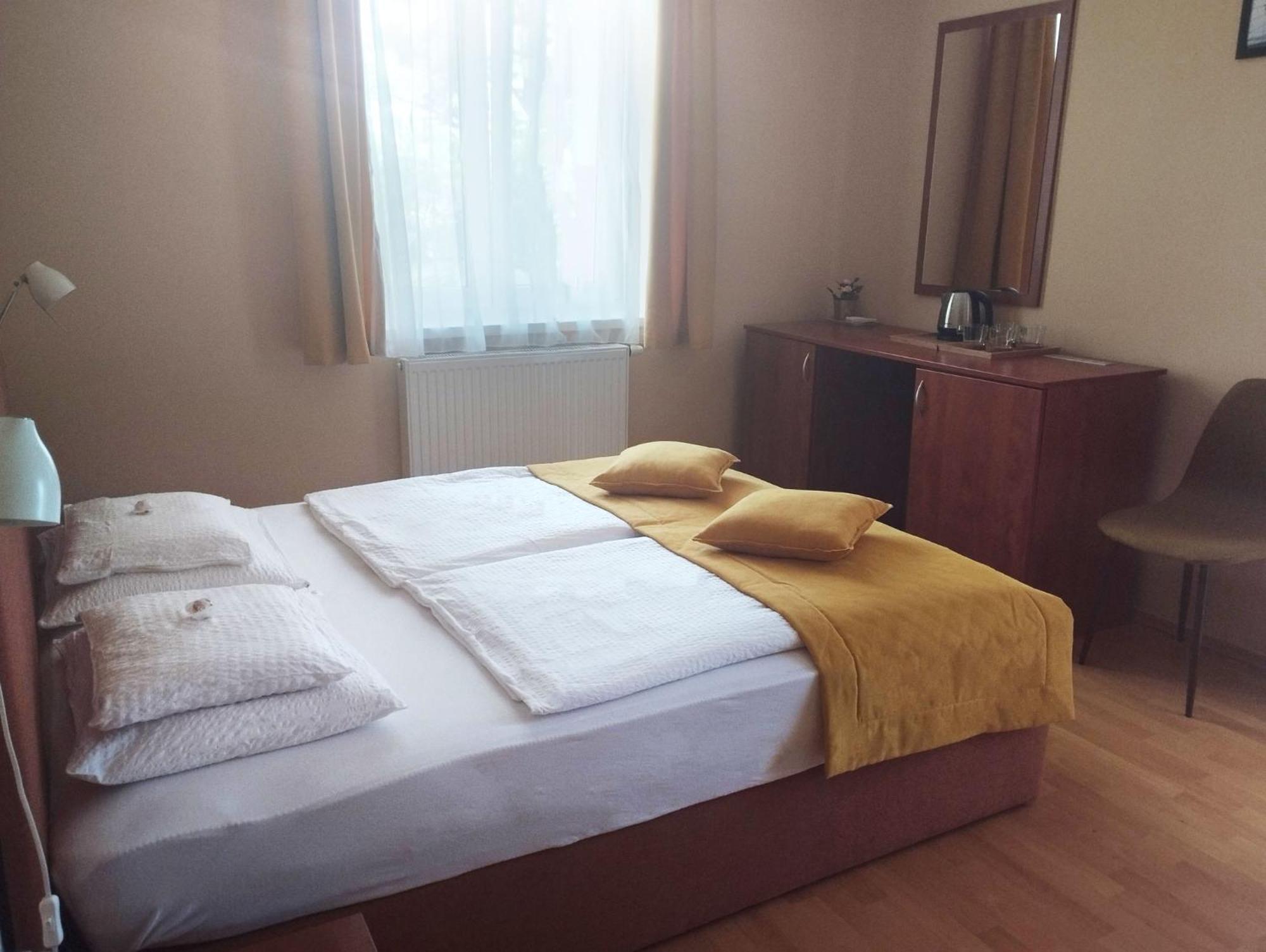 Bed and Breakfast Stan Es Panzio Balatonalmádi Zewnętrze zdjęcie