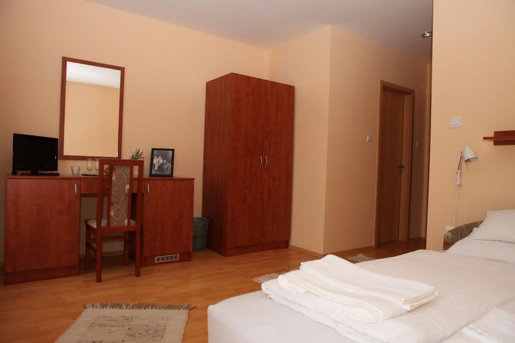 Bed and Breakfast Stan Es Panzio Balatonalmádi Zewnętrze zdjęcie